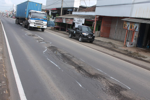 Jalan Rusak Diberi Tanda, Warga Tidak Ada yang Tahu