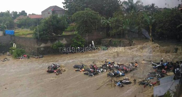 Banjir Hantam Bogor, Innalillahi Ibu dan Anak Tewas