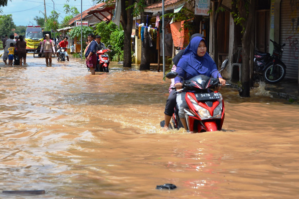 Warga Terserang Gatal-gatal, Waswas Banjir Susulan