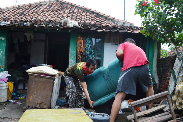 Banjir Surut, Warga Tunggu Aksi Pemkab dan BBWSCC