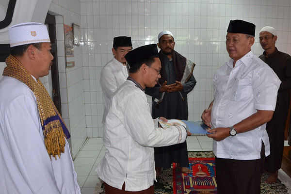 Alhamdulillah…. Takmir Masjid Dapat Bantuan dari Baznas