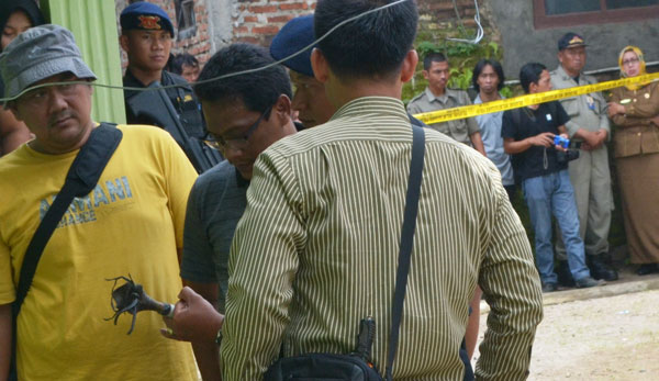 Tim Jibom Temukan Serpihan Bom Pipa di Lokasi Kejadian