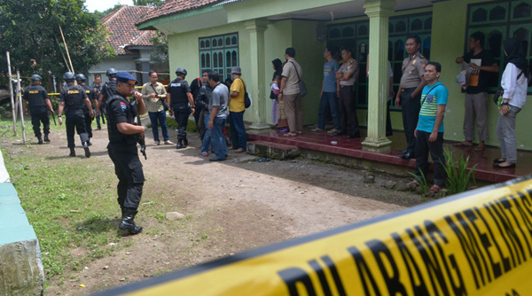 Polisi Belum Mau Bicara, Rumah Tetangga Sutrima Ikut Disterilkan