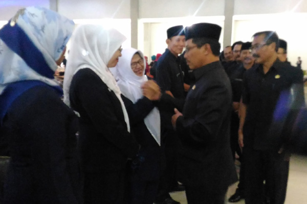 Bantah Lakukan Mutasi, Sunjaya Lantik Seribuan Pejabat Fungsional Pendidikan