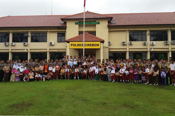 Tanamkan Cinta NKRI, 363 Yatim Jadi Anak Asuh Polisi