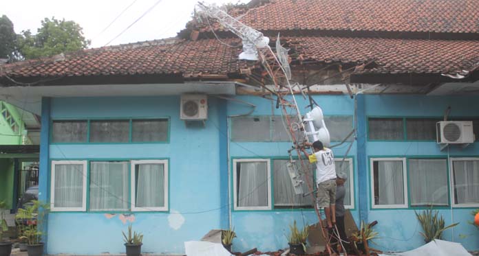 Pasca Tower Diskominfo  Roboh,  Jaringan 3 OPD Terganggu