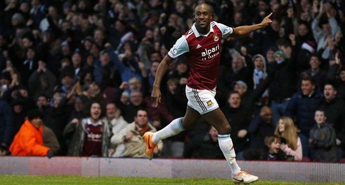 Persib Incar Carlton Cole, Umuh Tak Ingin Membual