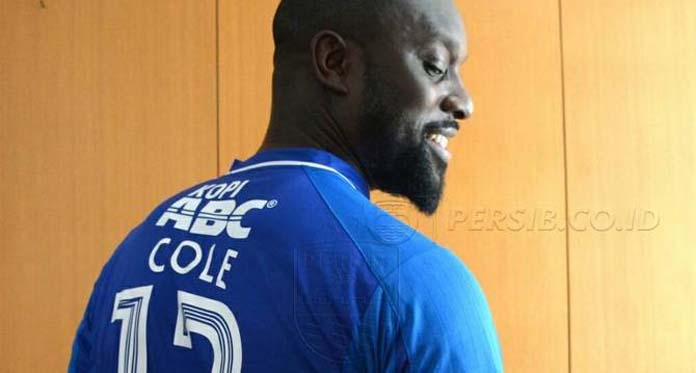 Ada Essien di Balik Keputusan Cole Gabung ke Persib