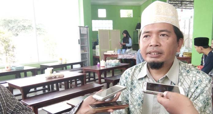 Mantap Bertarung di Pilwalkot, Dede Maju Lewat Partai