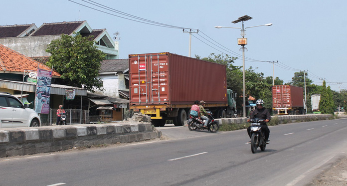 Mayoritas U-Turn tanpa Rambu Lalu Lintas dan Lampu Penerang