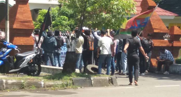 Mahasiswa Desak Kejari Cirebon, Usut Kasus Dugaan Korupsi DAK Rp 96 Miliar