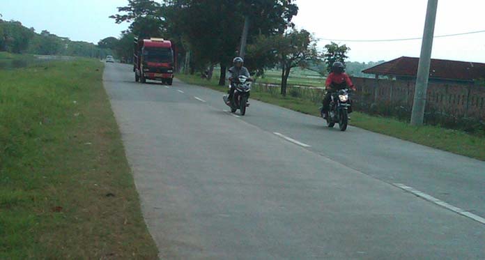 Jalan Raya Rancajawat Jalur Cepat tapi Minim PJU, Pengendara Waswas