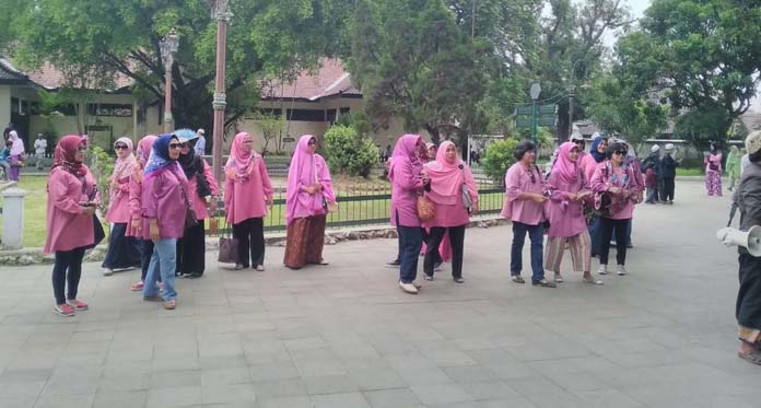 Keraton Kesultanan Cirebon Jadi Destinasi Wisata Libur Isra Mikraj