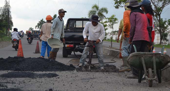 Jokowi Berencana Hadiri Haul Buntet, Jalan Mendadak Mulus