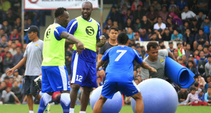 Jamu Sriwijaya FC, Persib Melawan Tekanan