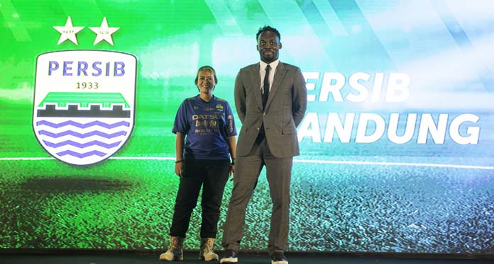 Essien Bersahabat dan Miliki Humor Tinggi