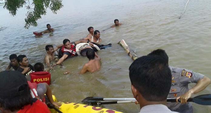 Perahu Padat Penumpang Diduga Bocor, 9 Petani Tewas