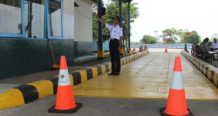 Jadi Percontohan, Jembatan Timbang Losarang Dibuka Lagi