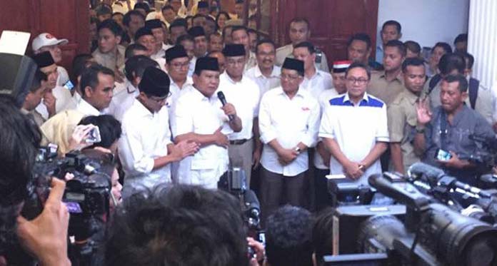 Pidato Kemenangan Anies-Sandi Diwarnai Tangis Air Mata