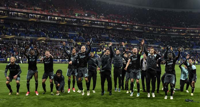 Olympique Lyonnais 3 v Ajax Amsterdam 1, Anak-Anak Dewa Kembali ke Eropa