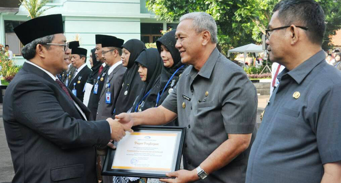 Hebat, Kuningan Raih Penghargaan Maturasi SPIP Tingkat Jabar