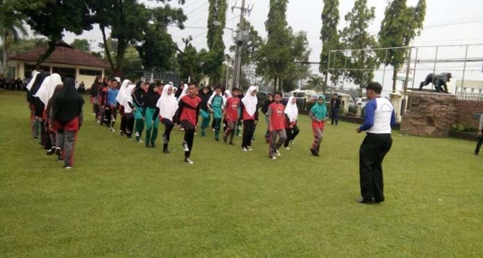 Pelajar Dilatih Patroli Keamanan Sekolah