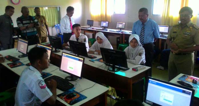 Disdik Sebut SMPN 1 Sumber Sudah Mandiri Jalani UNBK