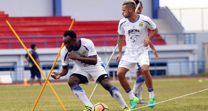 Djanur Sukses Ubah Essien Jadi Playmaker