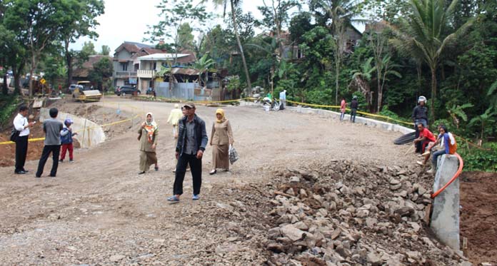 Alhamdulillah, Jalan Darma Kuningan yang Sempat Ambles Mulai Dibuka Besok