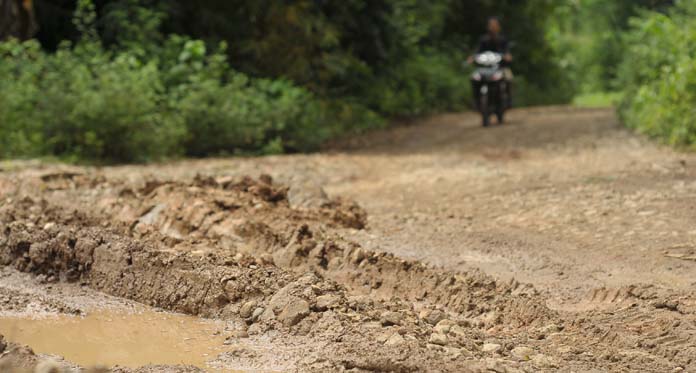 Perintahkan Temui Perhutani, Bupati Segera Buka Jalan untuk Warga Dua Desa