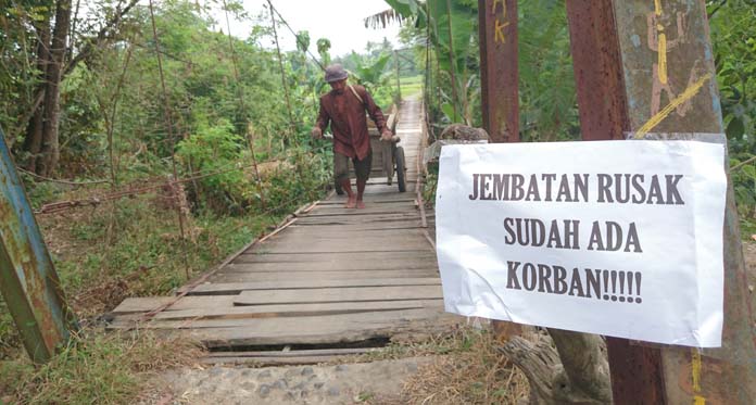 Jembatan Gantung Kalisoka Rawan Roboh