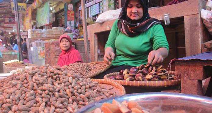 Oalah, Harga Jengkol Dua Kali Harga Ayam Potong