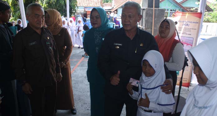 Kabupaten Kuningan Luncurkan Kartu Identitas Anak