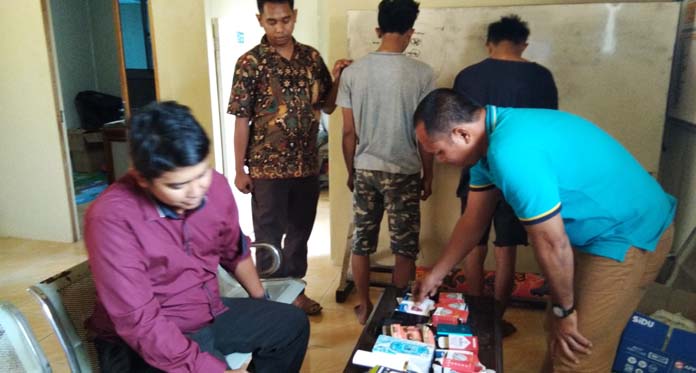 Polisi Bekuk 3 Maling Pembobol Konter Handphone