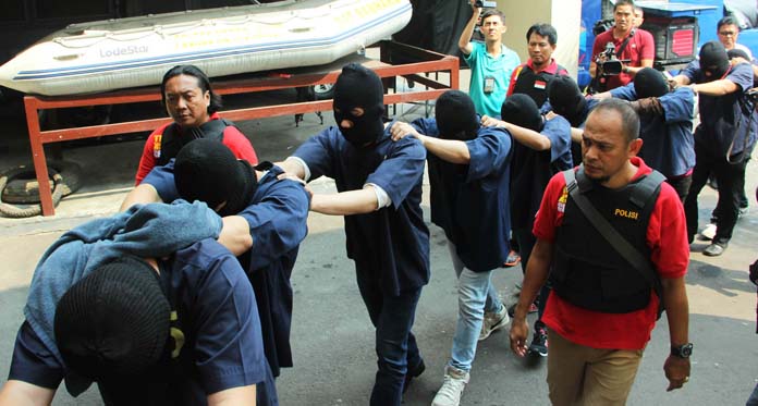 Darurat LGBT, Polisi Amankan 141 Pria dalam Pesta Seks di Jakarta
