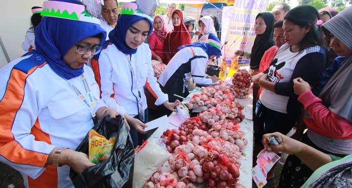 Bulog Indramayu Sediakan Sembako Murah di Pasar Ramadan