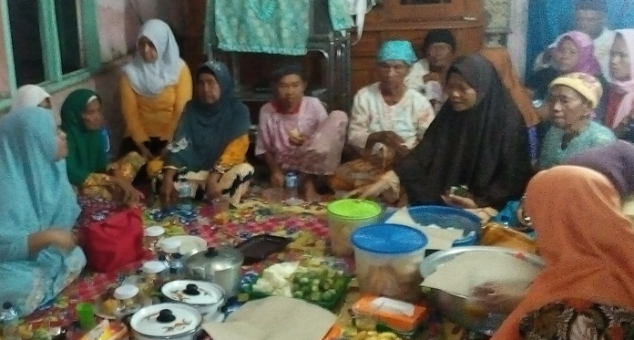 LKKS Kuningan Buka Puasa Bareng Warga Jompo