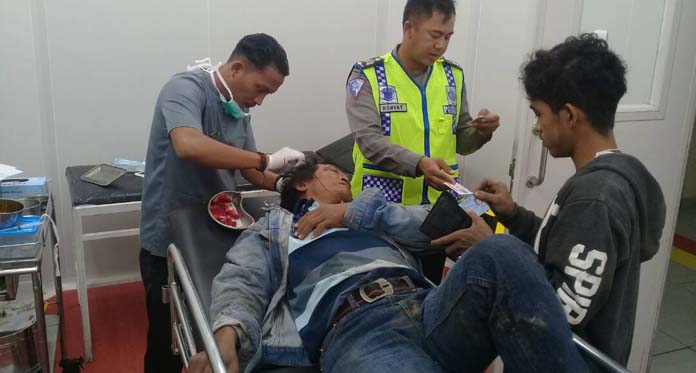 Diduga Mengantuk, Pemudik Asal Brebes Kecelakaan Tunggal di Cirebon