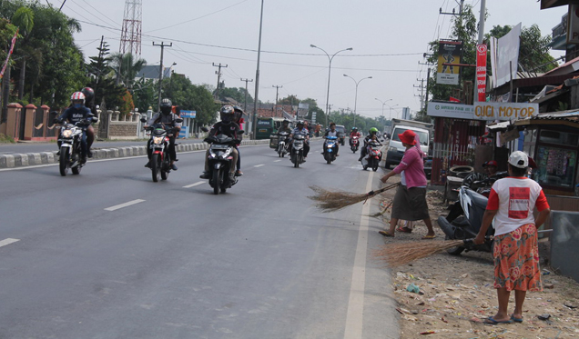 Jembatan Sewo Banyak Pengalap Tawur