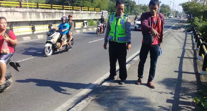 Diduga Mengantuk, Pemudik Asal Sukoharjo Tabrak Trotoar Jalan di Cirebon
