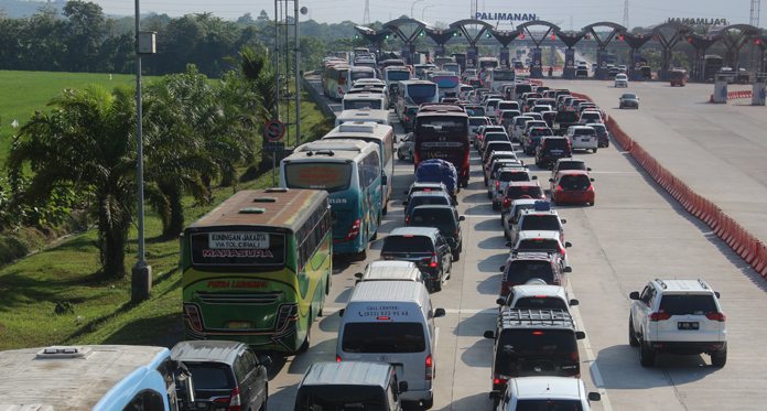 Pemudik Diimbau Sediakan Uang Pas di Pintu Tol