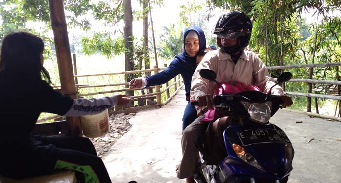 Jembatan Pribadi Tarif Seikhlasnya, Lebaran Bisa Rp600 Ribu hingga Rp1 Juta Sehari