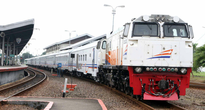 PT KAI Operasikan Enam Kereta Tambahan