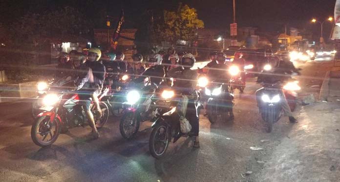 Tengah Malam, “Pasukan Ninja” Banjiri Jalur Pantura Cirebon