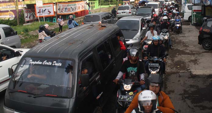 Libur Lebaran, Jalur Wisata di Kuningan Padat Merayap