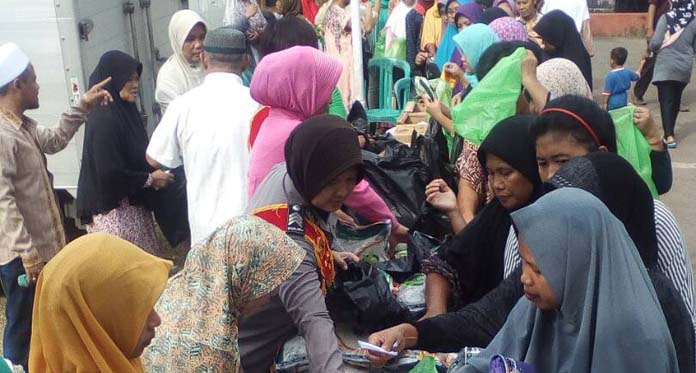 Operasi Pasar Ramadan PCNU Kabupaten Cirebon Diserbu Warga