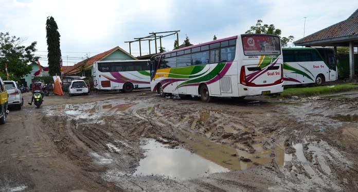 Terminal Losari Kumuh, Pesimis Capai Target PAD