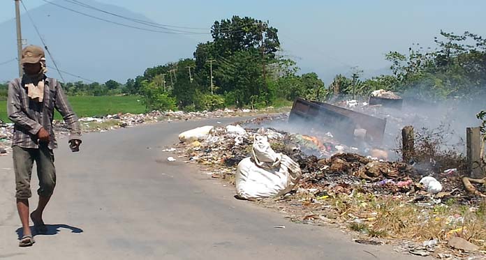 Kecewa Tidak Direspons Pemerintah Daerah, Sampah Dibuang ke Sungai