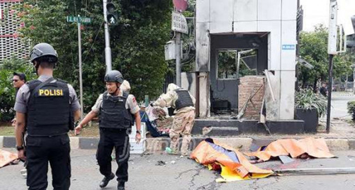 4 Polisi Korban Bom Terima Penghargaan Bintang Bhayangkara Narariya dari Presiden