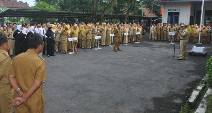 Hari Pertama Masuk Kerja, 2 PNS Bolos, Sanksi Menanti